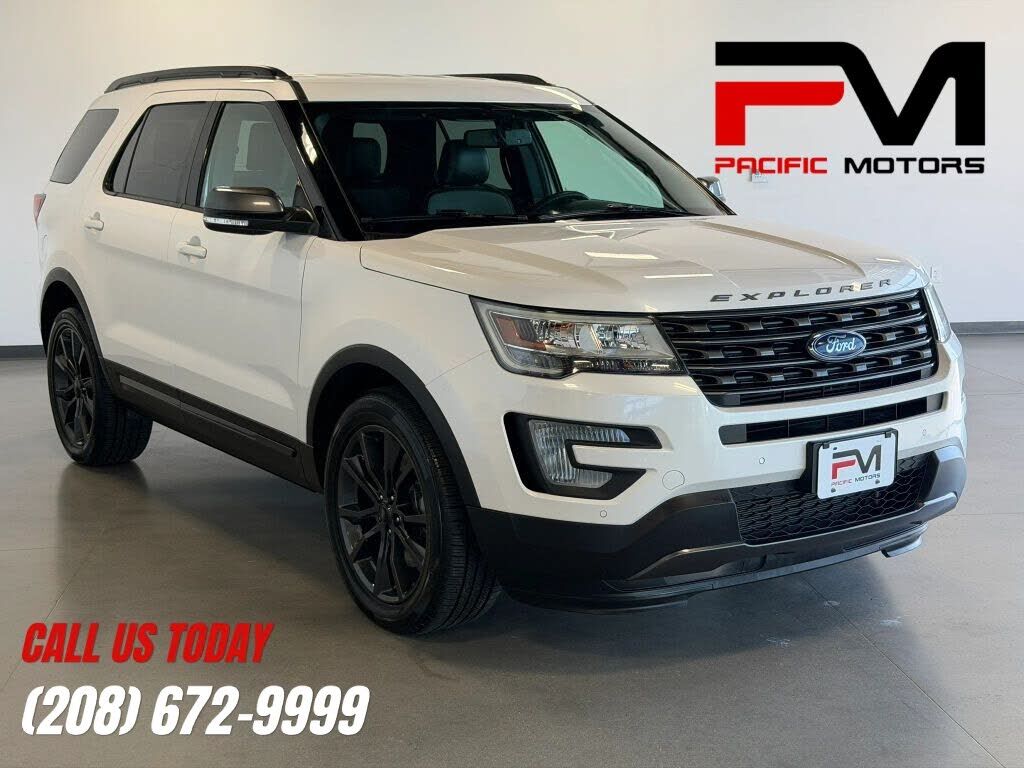 2017 FORD Explorer
