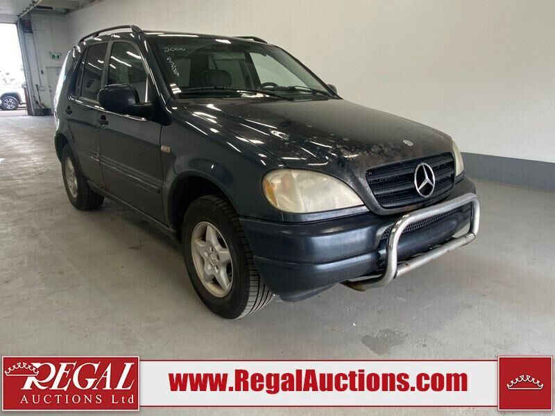 2000 Mercedes-Benz M-Class