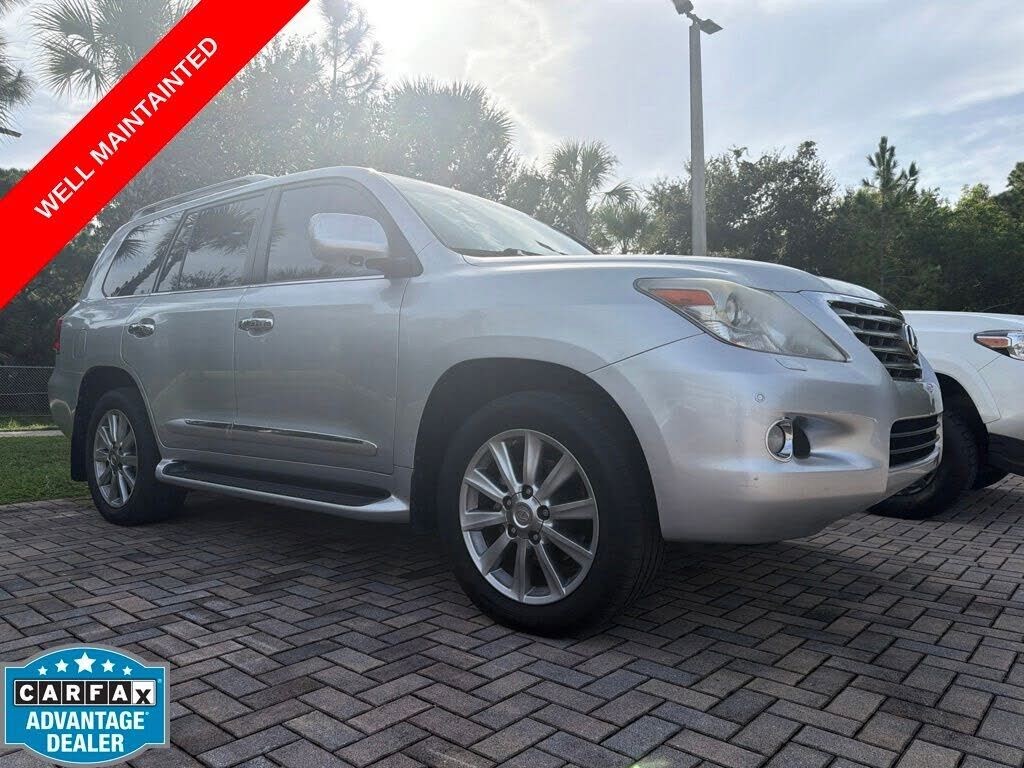 2011 LEXUS LX