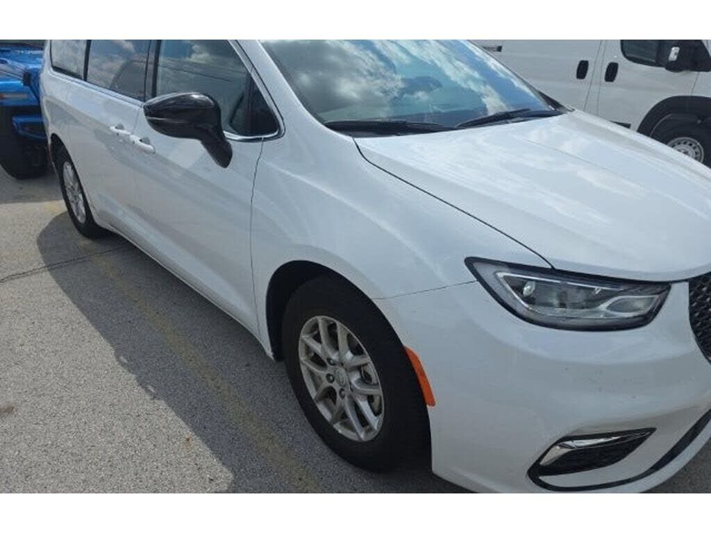 2026 CHRYSLER Pacifica