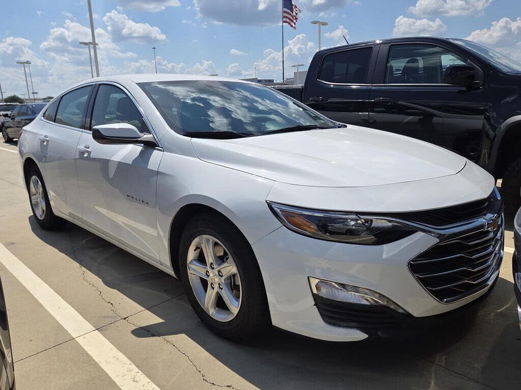 2024 CHEVROLET Malibu