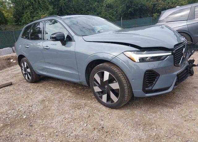 2023 VOLVO XC60