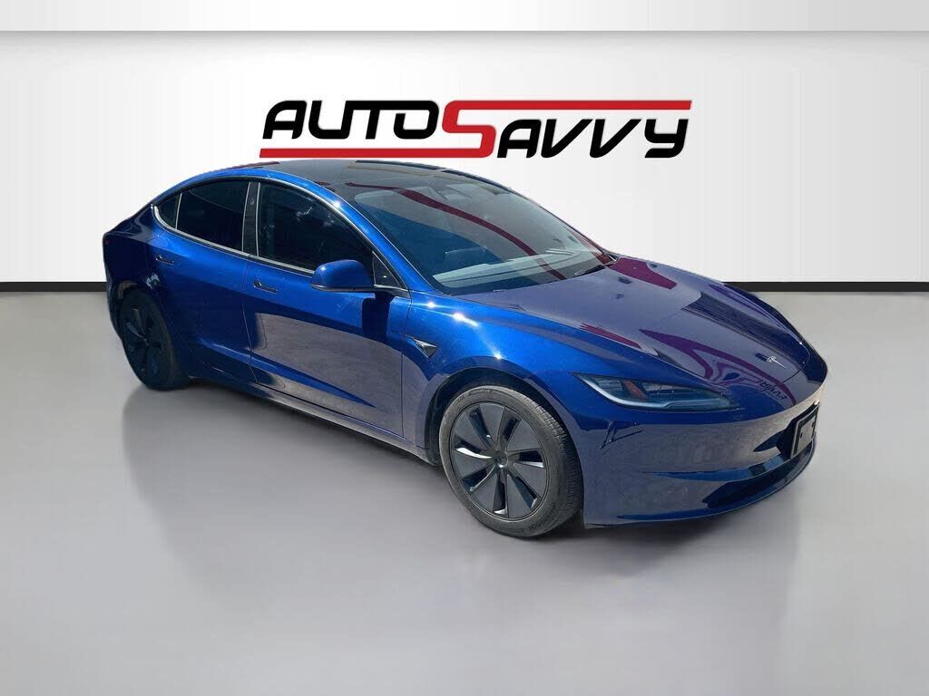 2025 TESLA Model 3