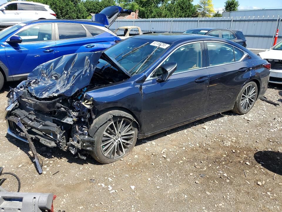2022 LEXUS ES