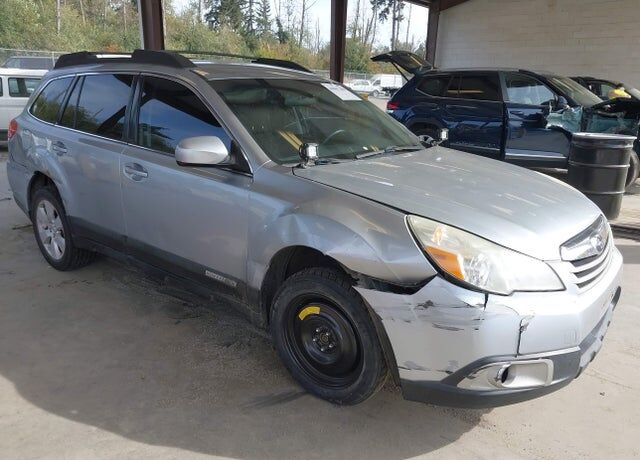 2012 SUBARU Outback
