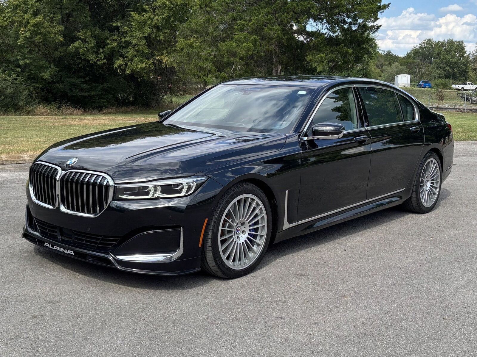 2022 BMW B7