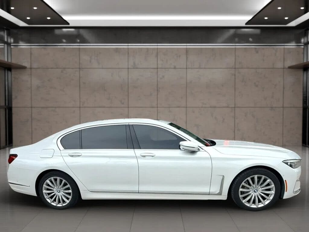 2020 BMW 740i
