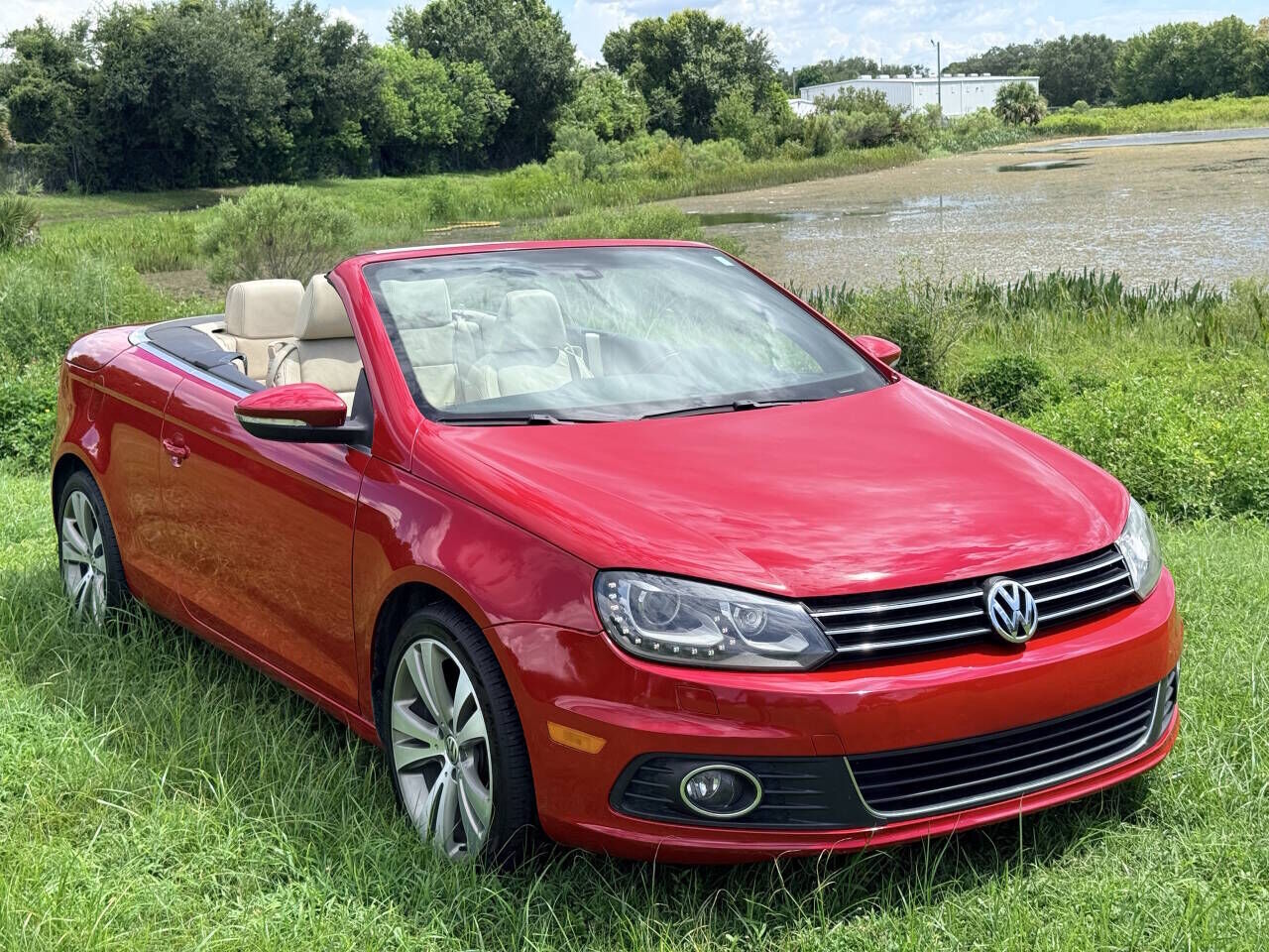 2013 VOLKSWAGEN Eos