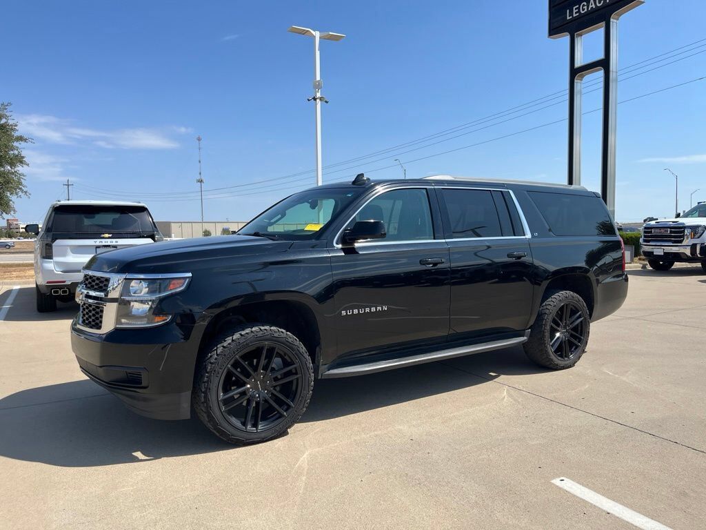 2017 CHEVROLET Suburban