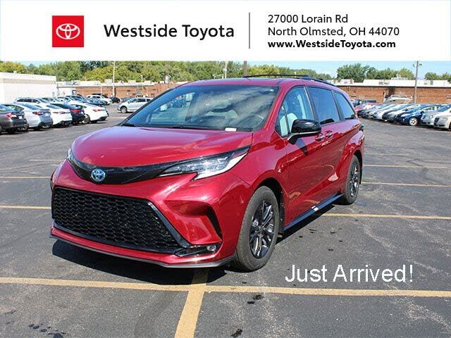 2025 TOYOTA Sienna