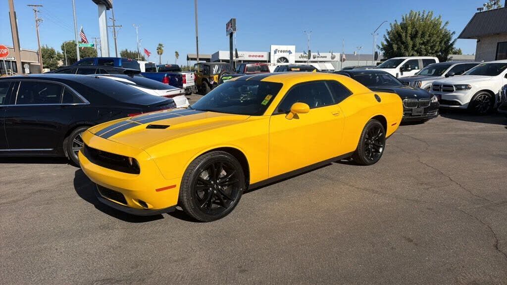2017 DODGE Challenger