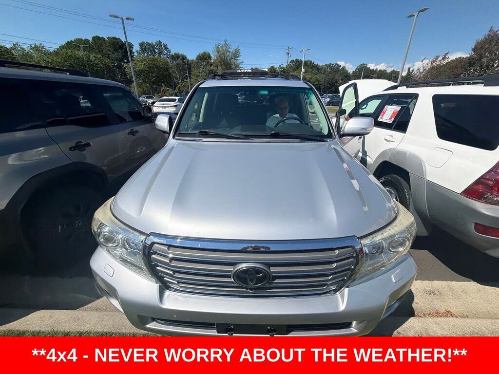 2015 TOYOTA Land Cruiser