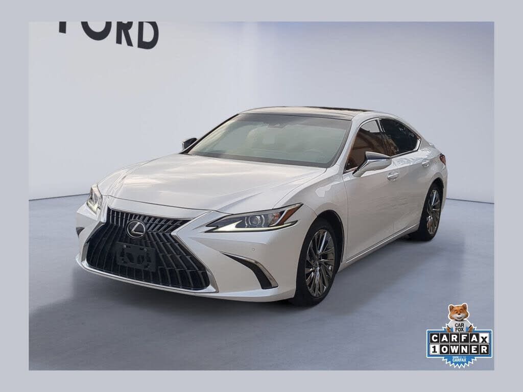 2024 LEXUS ES