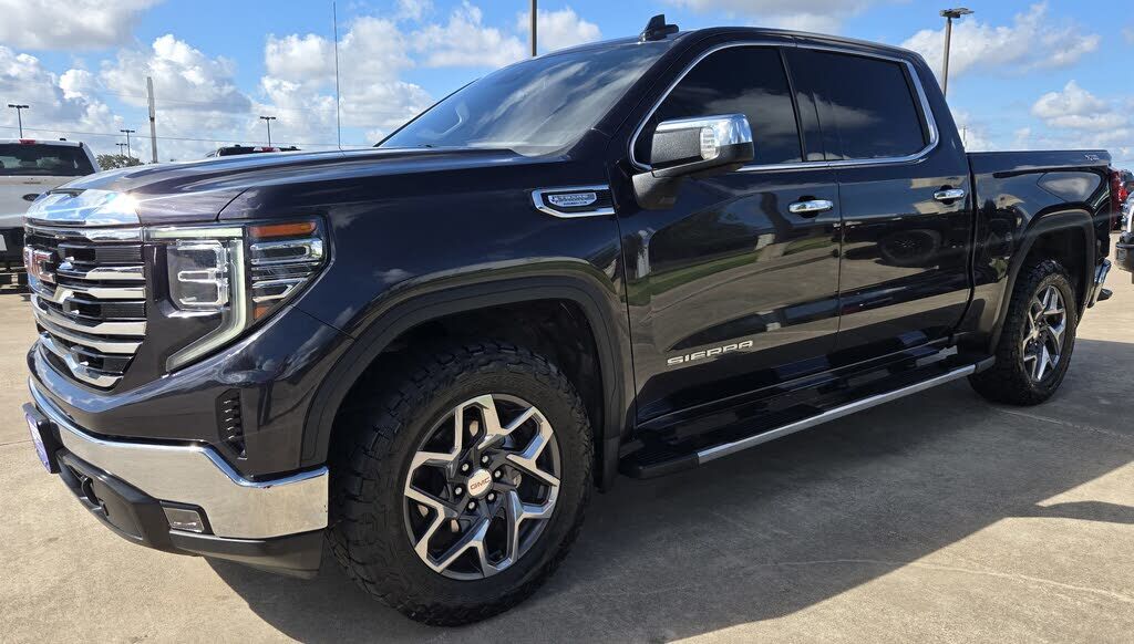 2023 GMC Sierra