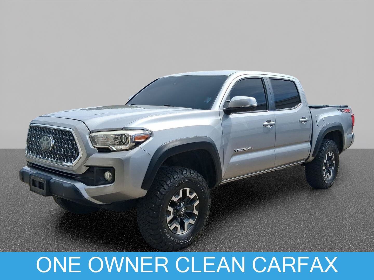 2019 TOYOTA Tacoma