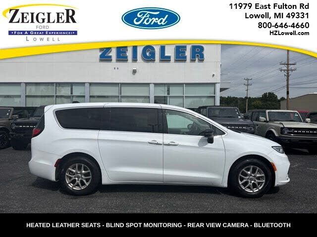 2024 CHRYSLER Pacifica