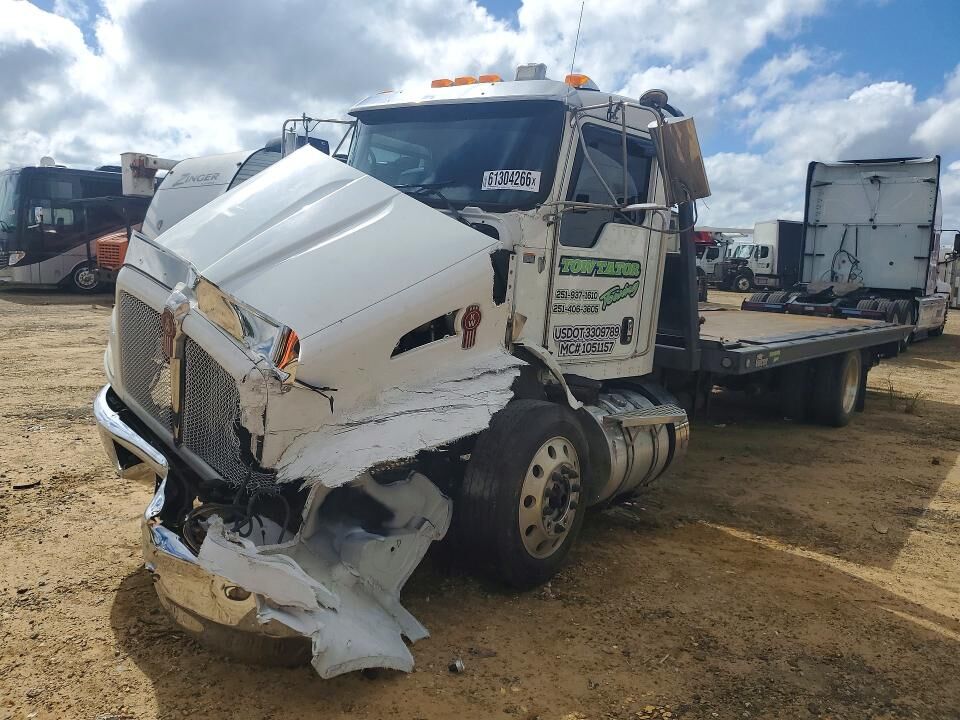 2013 KENWORTH T3 Series