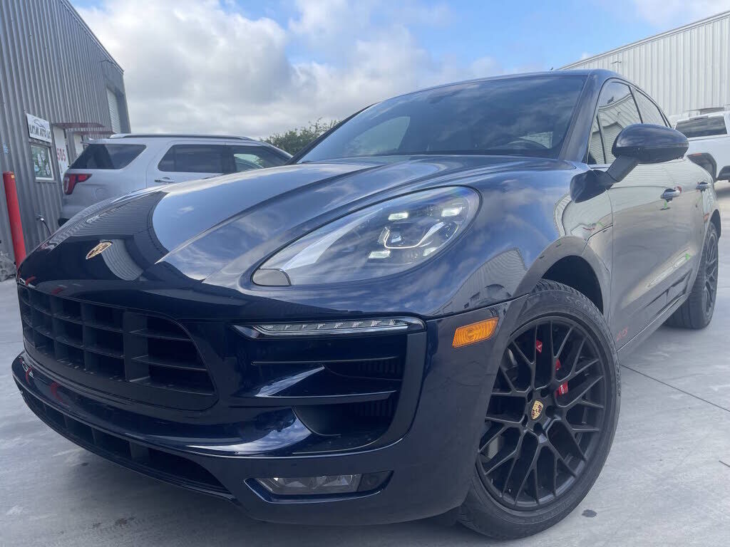 2018 PORSCHE Macan