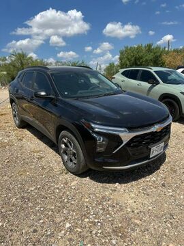 2025 CHEVROLET Trax