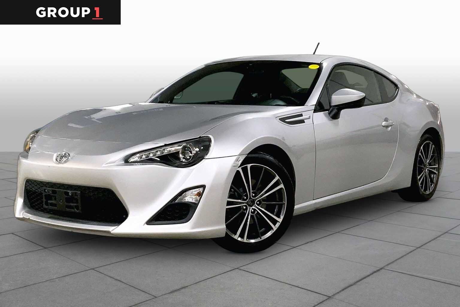 2013 TOYOTA Scion