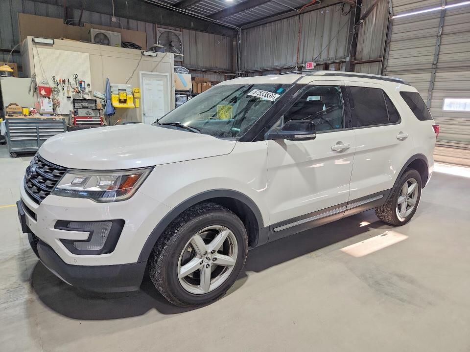 2016 FORD Explorer
