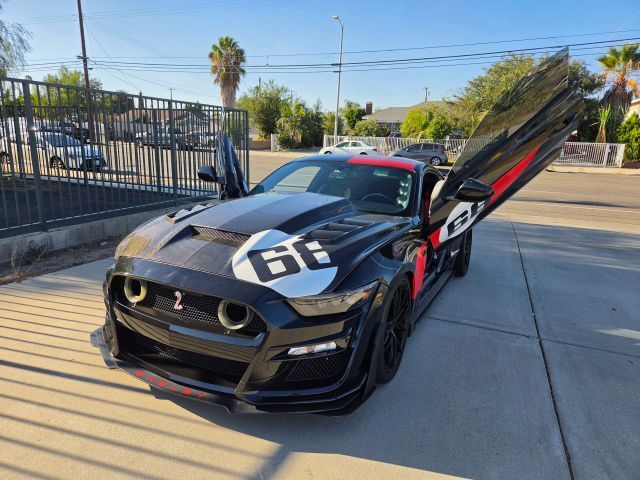 2017 FORD Mustang