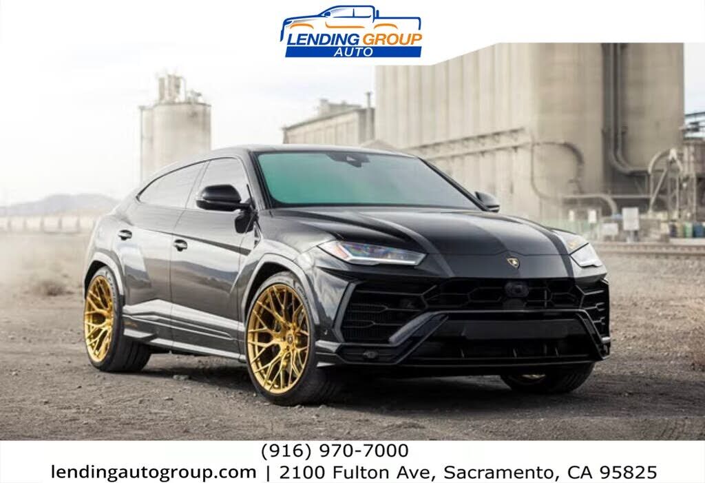 2020 LAMBORGHINI URUS