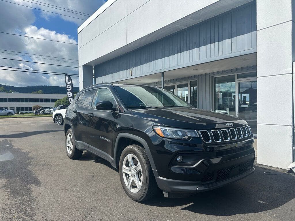 2024 JEEP Compass