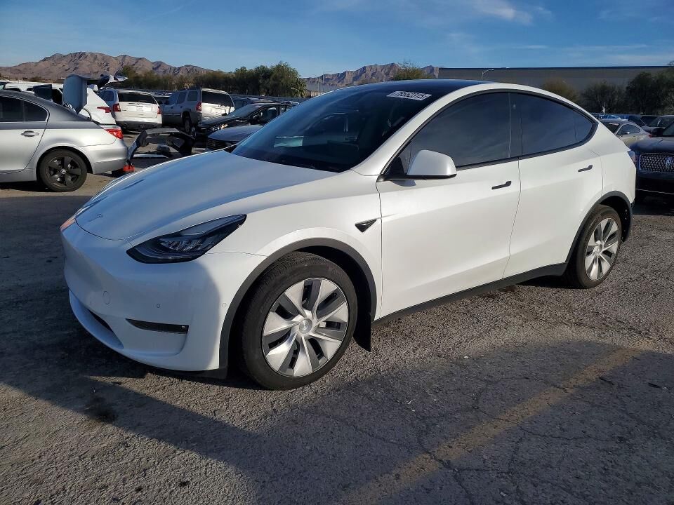 2022 TESLA Model Y