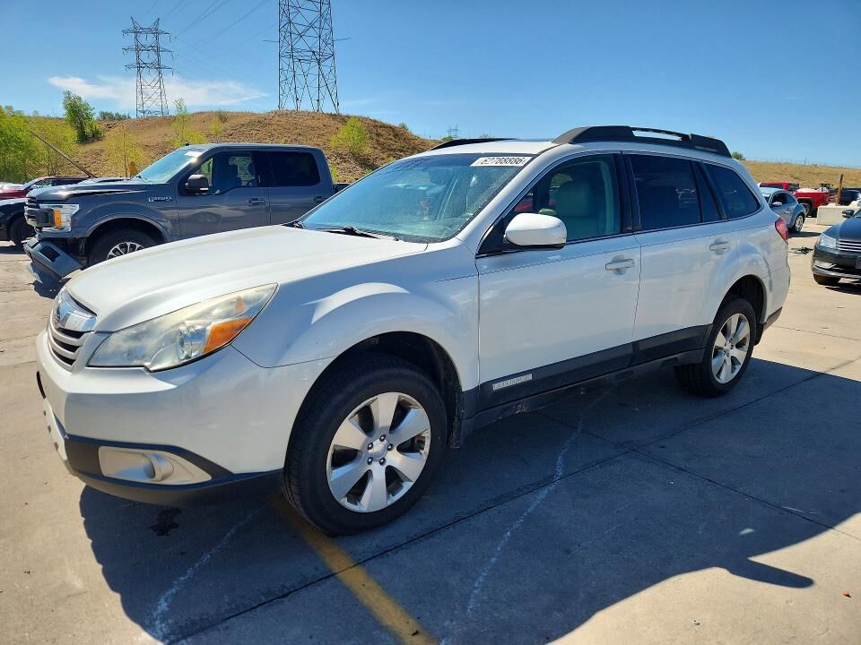 2011 SUBARU Outback