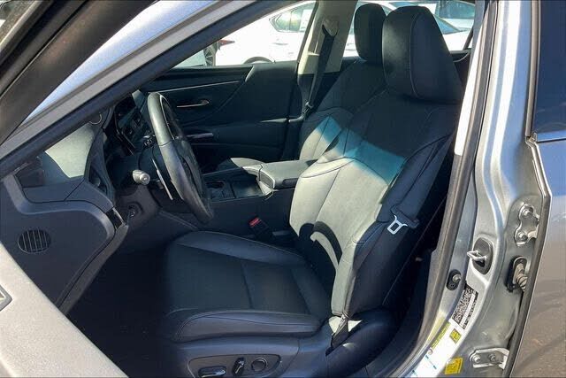 2024 Lexus ES