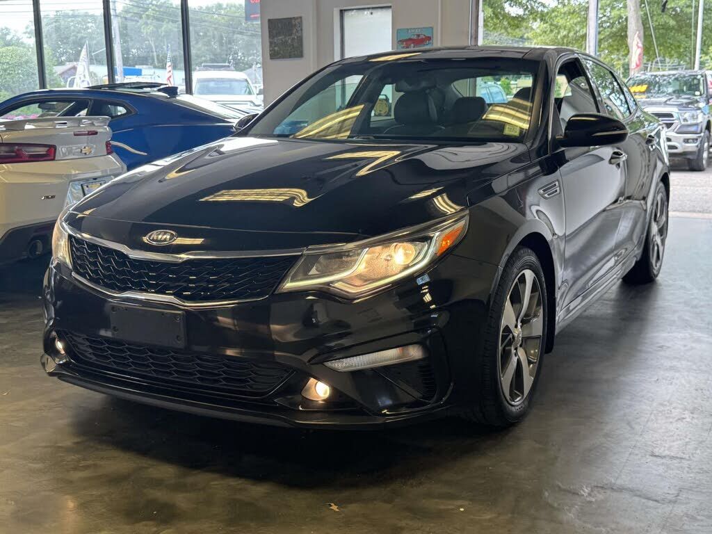 2019 KIA Optima
