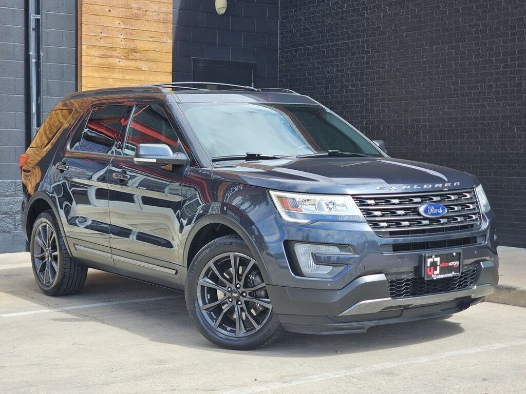 2017 FORD Explorer