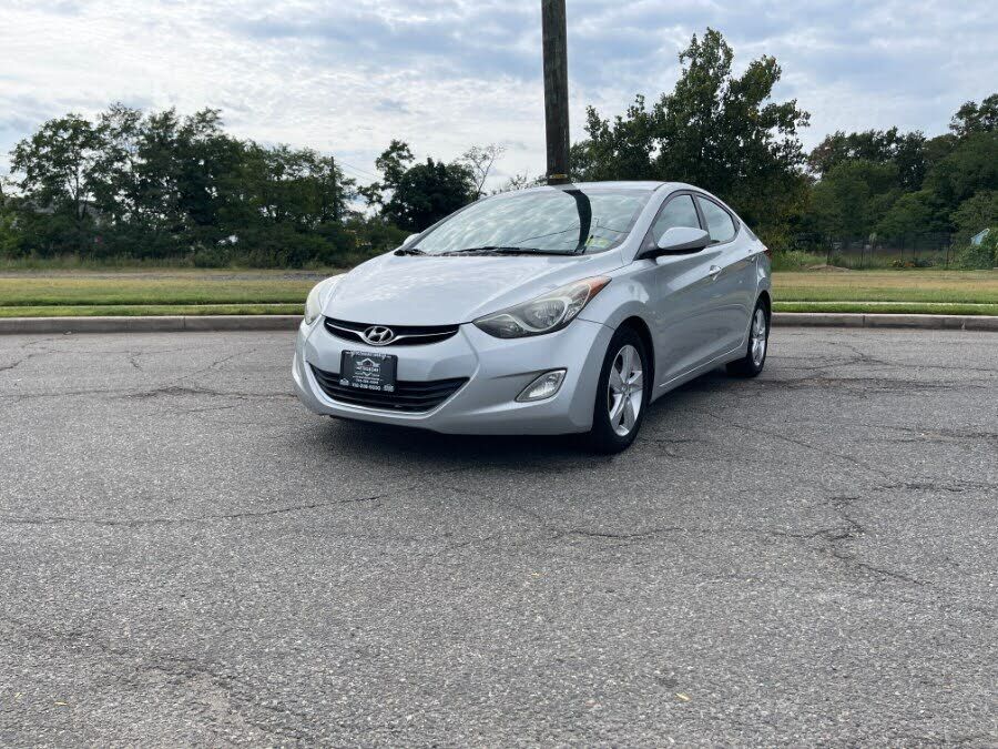 2013 HYUNDAI Elantra
