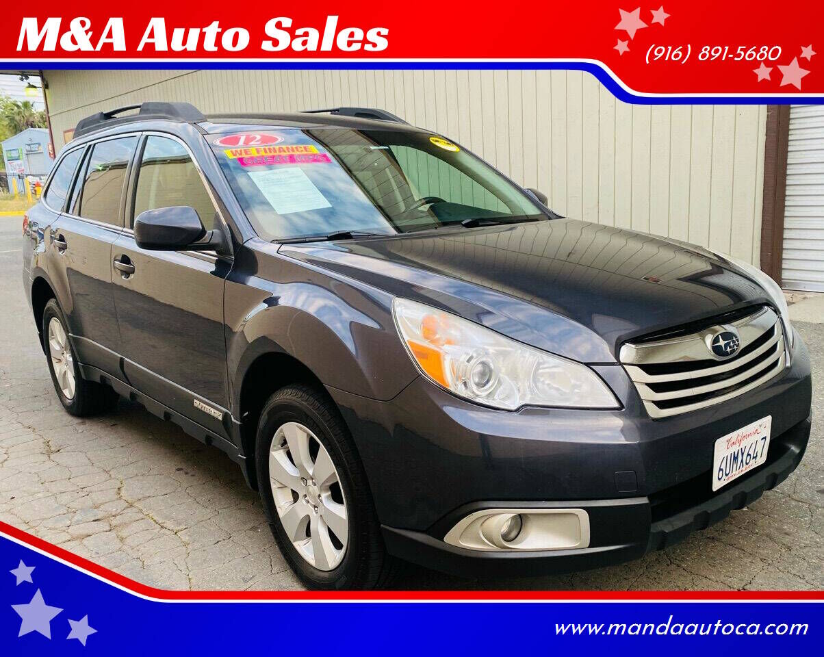 2012 SUBARU Outback