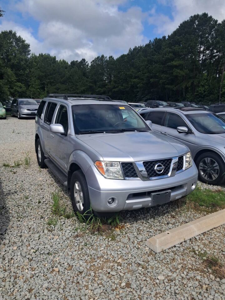 2005 NISSAN Pathfinder