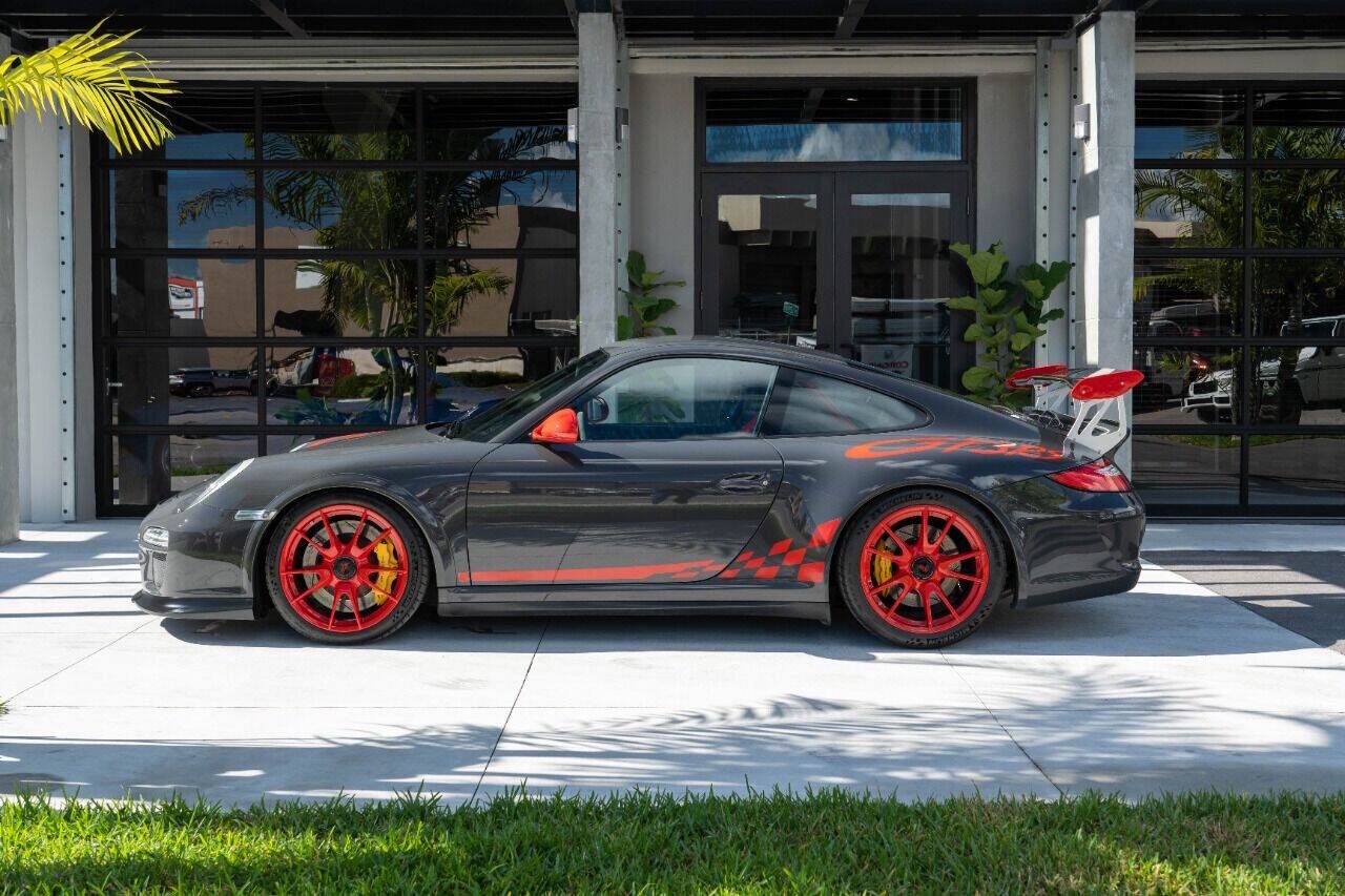 2011 PORSCHE 911