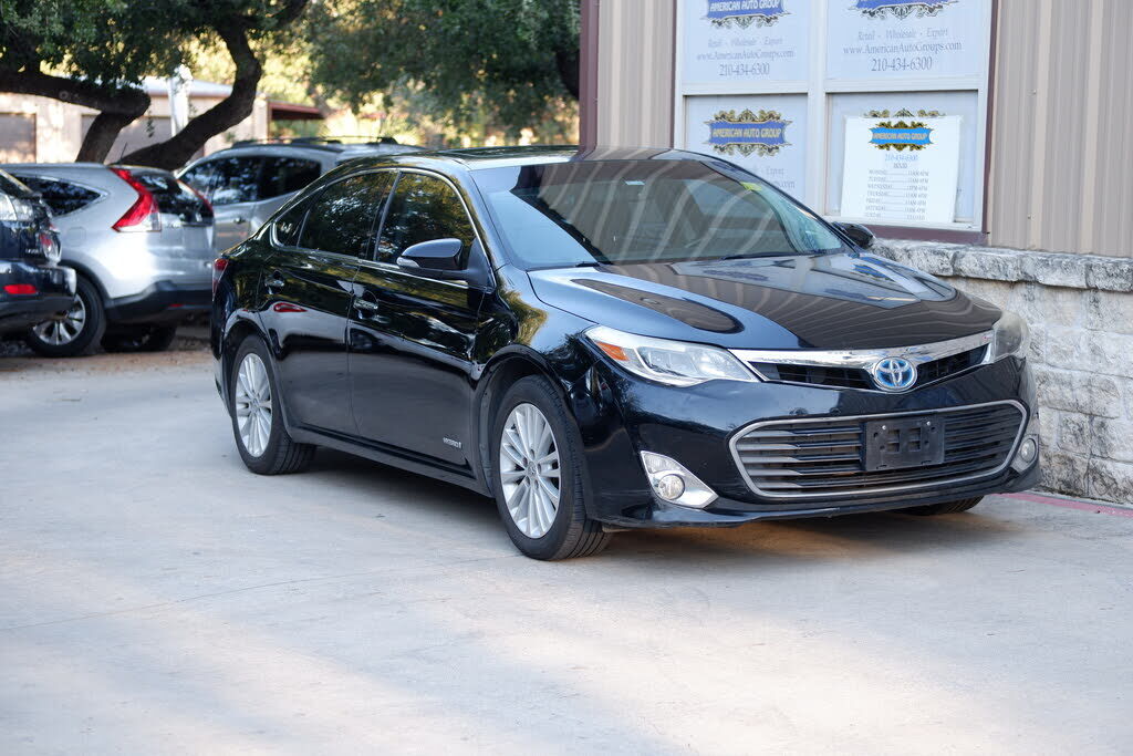 2013 TOYOTA Avalon
