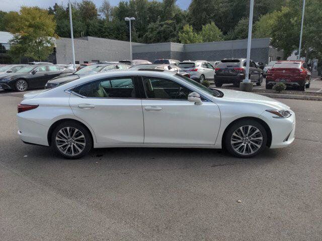 2020 Lexus ES