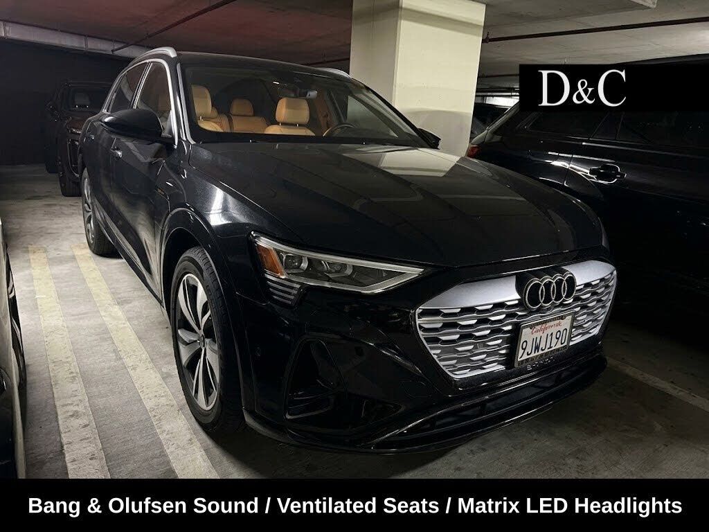 2024 AUDI Q8