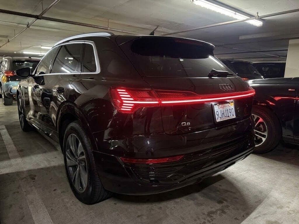 2024 Audi Q8