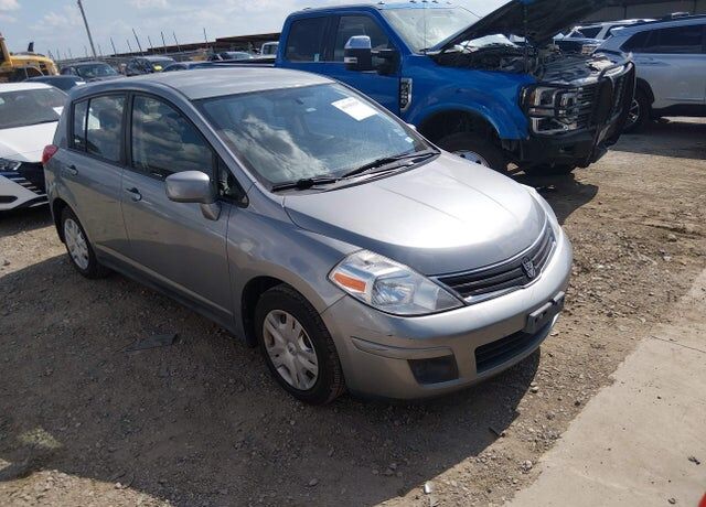 2011 NISSAN Versa