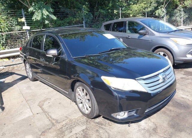 2012 TOYOTA Avalon