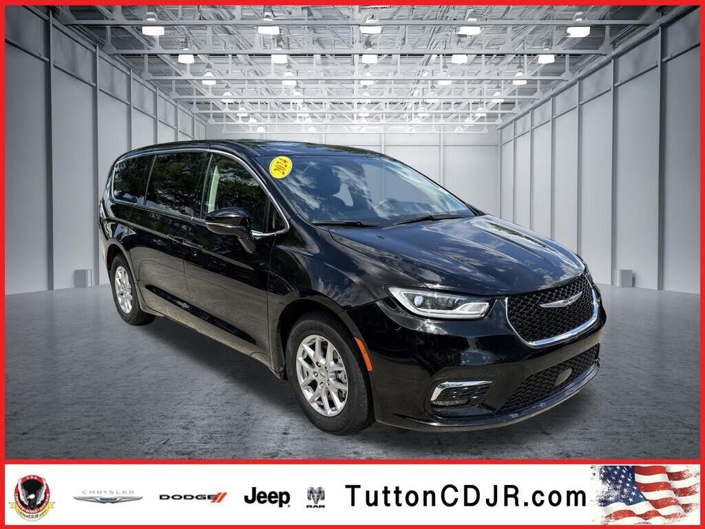 2024 CHRYSLER Pacifica