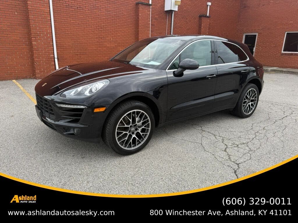 2016 PORSCHE Macan
