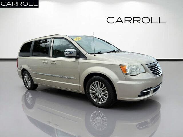 2014 CHRYSLER Town and Country
