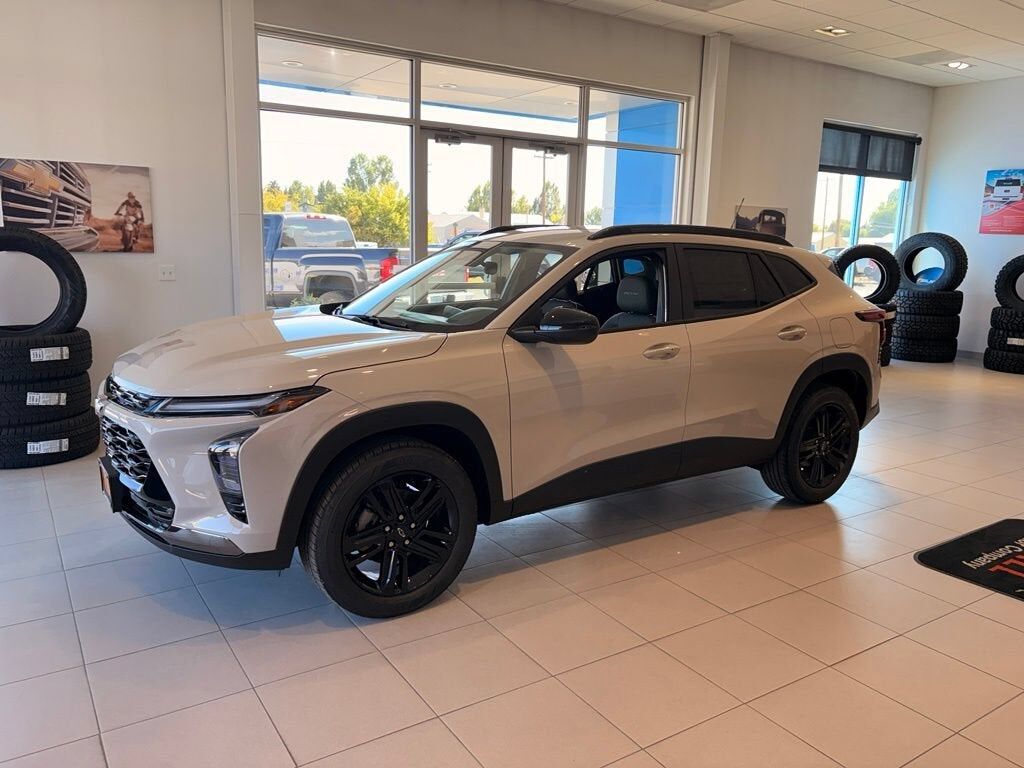 2026 CHEVROLET Trax