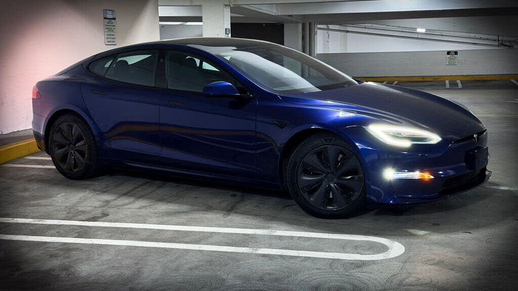 2021 TESLA Model S