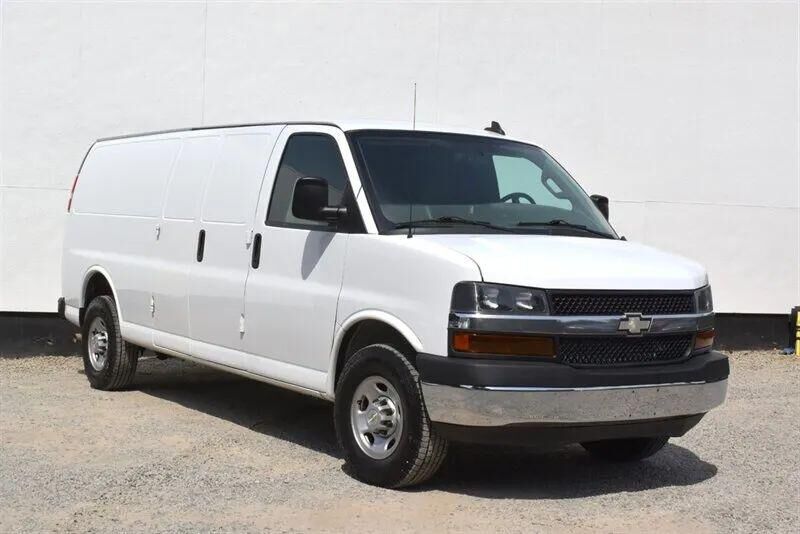 2021 CHEVROLET Express