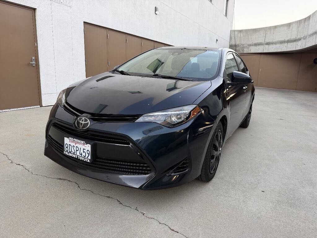 2018 TOYOTA Corolla